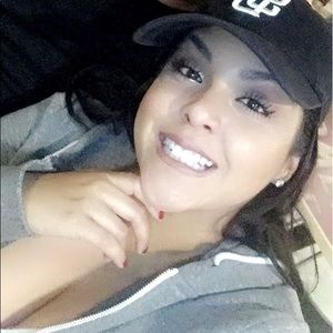 Meet your Posher, Cindy